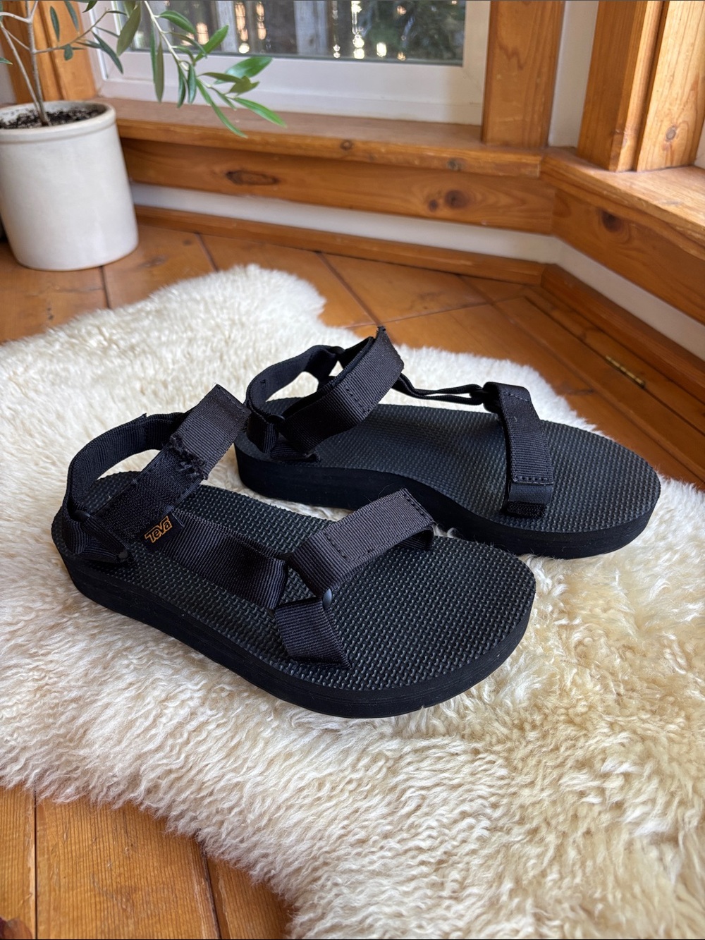 Platform Teva Sandals